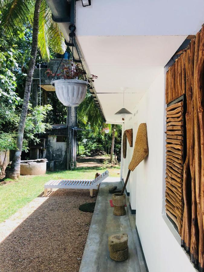 Mahagedara Dickwella Hotel Exterior photo